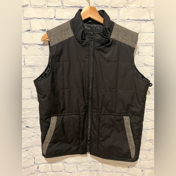Claiborne men’s black and gray vest zipper front size 42 - Picture 1 of 6
